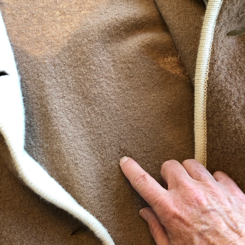 100% Wool Camel Color Long Coat In size Medium - Picture 10 of 10